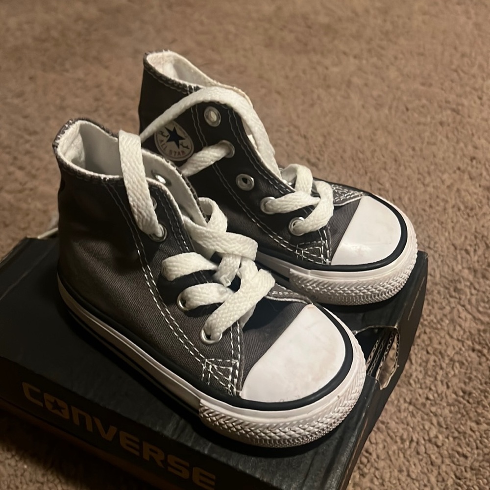 Toddler Chucks 4c
